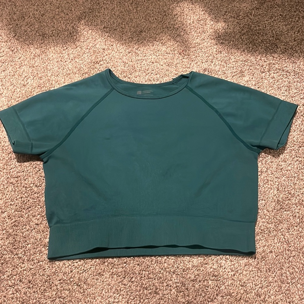 Cropped Workout Top